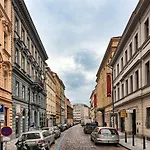 Truhlarska 31 * Praga