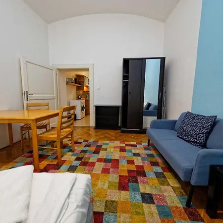 Apartamento Truhlarska 31 *